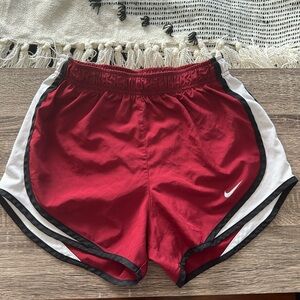 Nike women’s tempo shorts